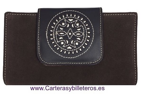 CARTERA BILLETERA DE MUJER CON ADORNO EN EL CIERRE MARRÓN OSCURO MARRÓN OSCURO SERRAJE ENGRAS 