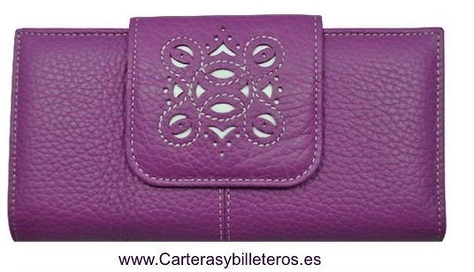 CARTERA BILLETERA DE MUJER GRANDE DE PIEL DE UBRIQUE CON CIERRE CON ADORNO FUCSIA Y CAMEL 