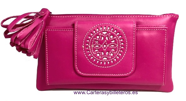 BOLSO CARTERA DE MUJER CON ADORNO DE BORLA EN EL CIERRE - 15 COLORES - ROSA CAPOTE TODO VACUNO 