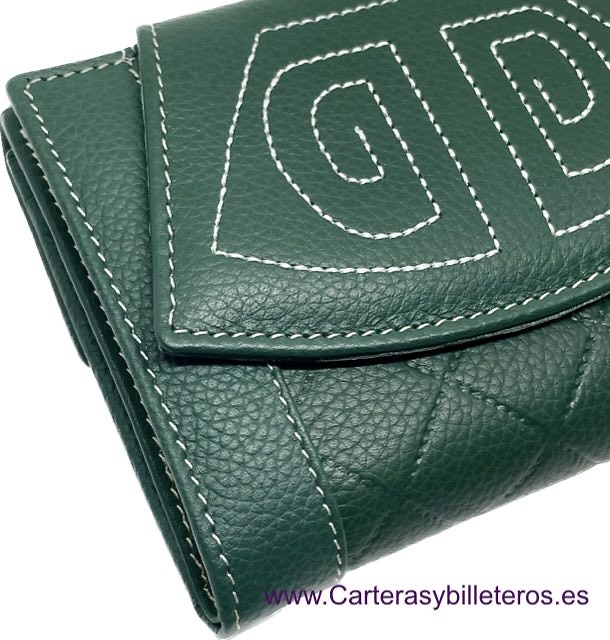 CARTERA BILLETERA DE MUJER PIEL UBRIQUE BORDADA COMO CAPOTE TAURINO VERDE INGLÉS 