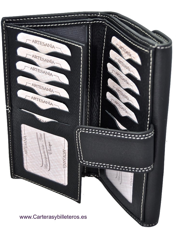 BIG WOMEN WALLET WITH DOUBLE LEATHER FINISH 