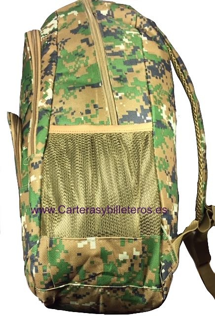CAMOUFLAGE BACKPACK WITH PADDED SHOULDER AND HANDLE 