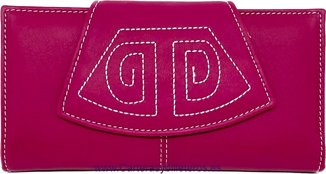 LARGE WOMEN'S WALLET IN UBRIQUE LEATHER WITH EMBROIDERED CLOSURE 