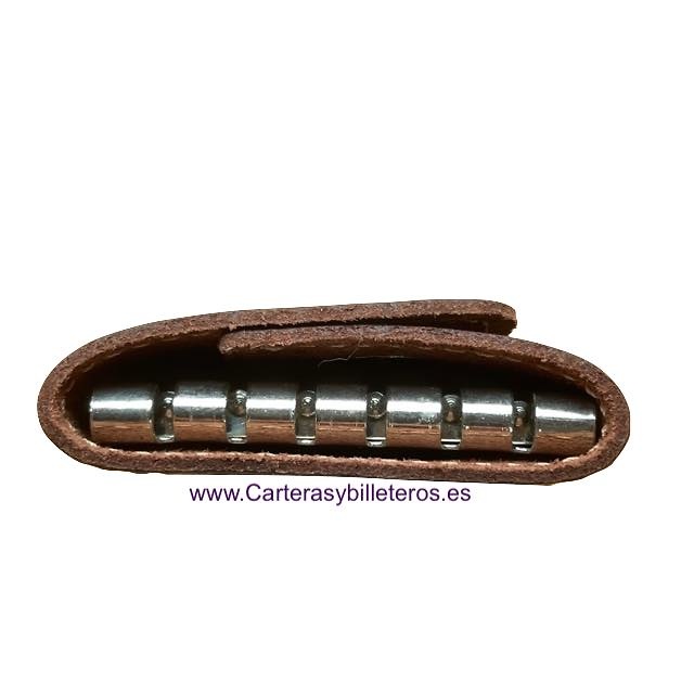UBRIQUE LEATHER KEYRING WITH 6 CUBILO BRAND CARABINERS 