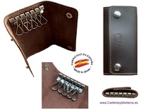 UBRIQUE LEATHER KEYRING WITH 6 CUBILO BRAND CARABINERS